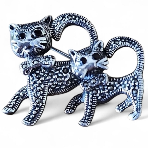 Vintage Jewelry - Vintage Sterling Silver 925 Marcasite Cats Brooch Mom & Kitten Pin